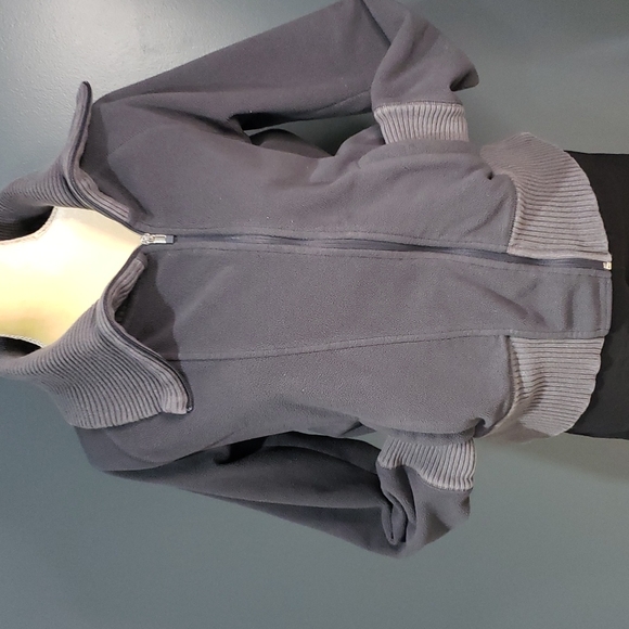 GAP Jackets & Blazers - Gap Full Zip Gray Fleece Jacket Size Medium